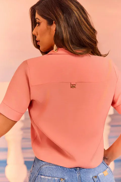 Blusa semi cropped