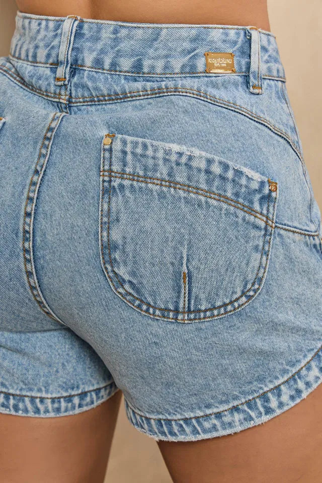 Short jeans